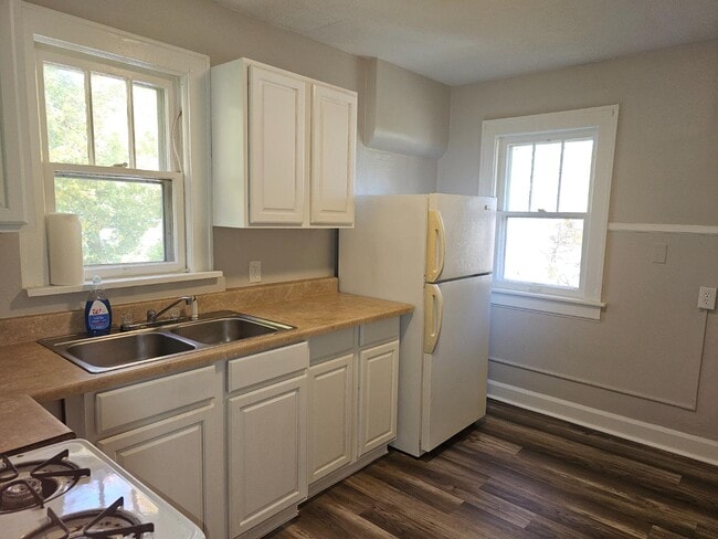 Photo - 165 Oak Park Dr