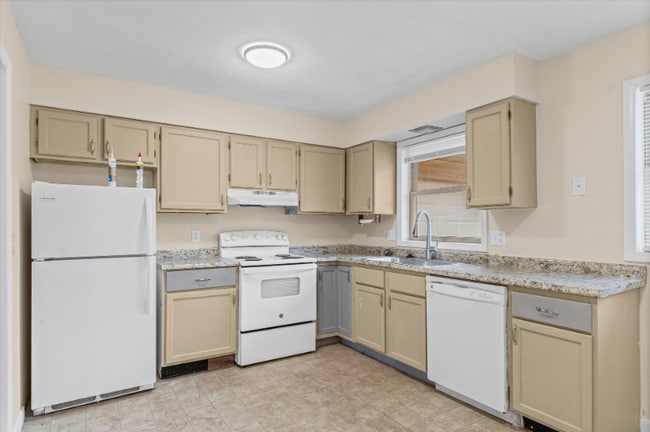 Photo - 615 E Colorado Ave Unit B