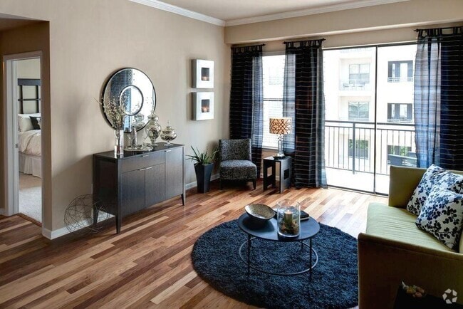 Building Photo - 3310 Fairmount-17741 Unit 17741 Rental