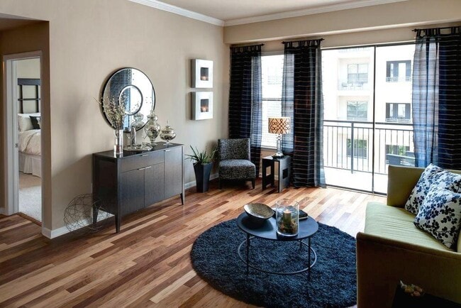 Building Photo - 3310 Fairmount-17661 Unit 17661 Rental