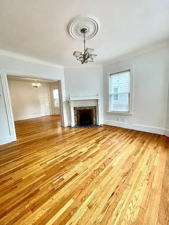 Living & dining - 18 Walden St Unit 18