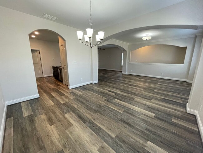 Photo - Spacious 2 Bedroom, 2 Bath Condo with Garage in the Heart of Middletown!