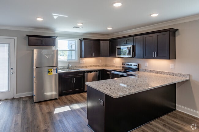 2BR, 1.5BA - 1375SF - Kitchen