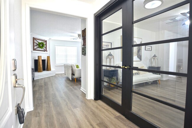 Photo - 15322 Torry Pines Rd