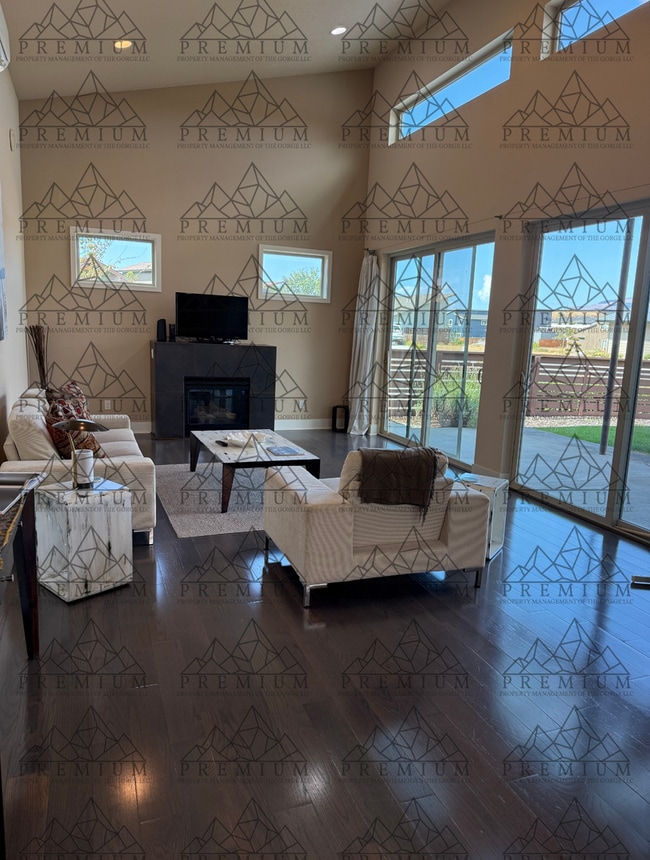 Photo - 2 BED 2 BATH FULLY FURNISHED HOME!!!