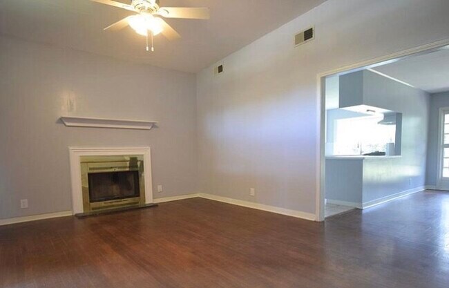 Building Photo - 4410 Kingfisher Dr