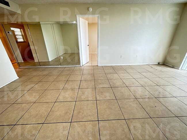 Photo - 15600 NW 7th Ave