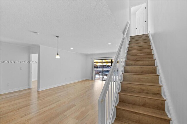 Photo - 15518 Braemar Ct