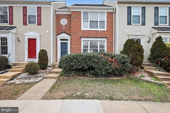 Building Photo - 2003 Paddle Boat Ln