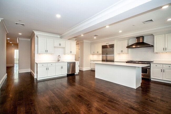 Photo - 11 Alton Pl Unit #2