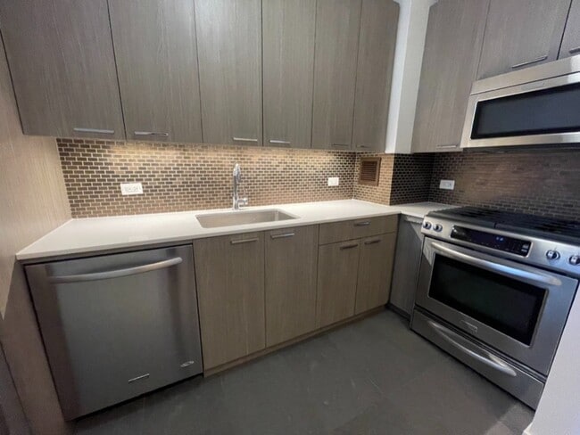 Photo - 106 Duane St Unidad 7