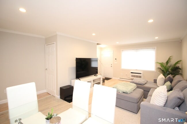30 Maple Tree Ave Unit I