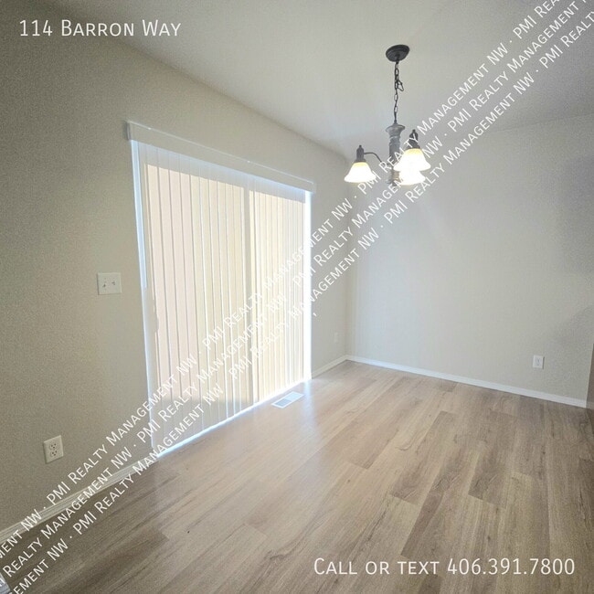 Photo - 114 Barron Way