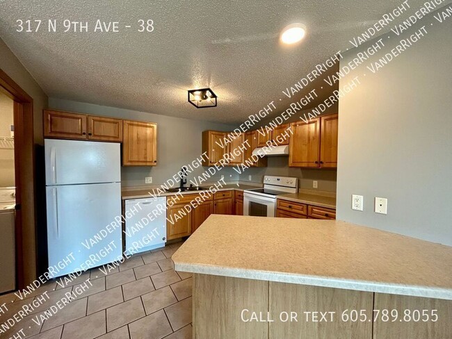 Building Photo - 317 9th Ave Unit 38 Rental