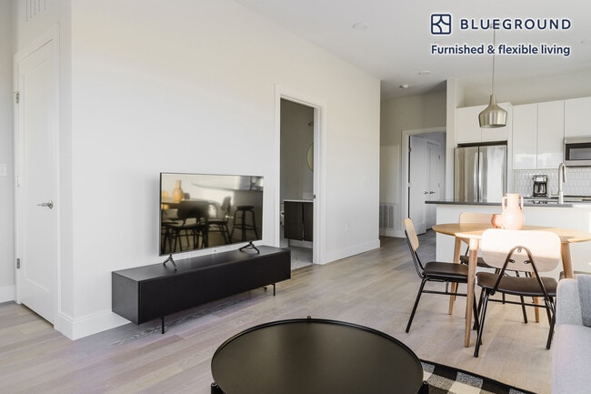 Photo - 152 Liverpool St Unidad FL5-ID1127