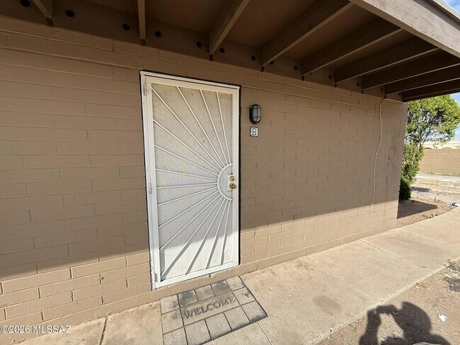 5433 E 30th St Unidad B