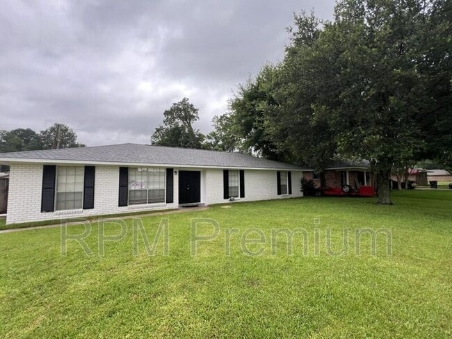 Photo - 464 Wilton Dr