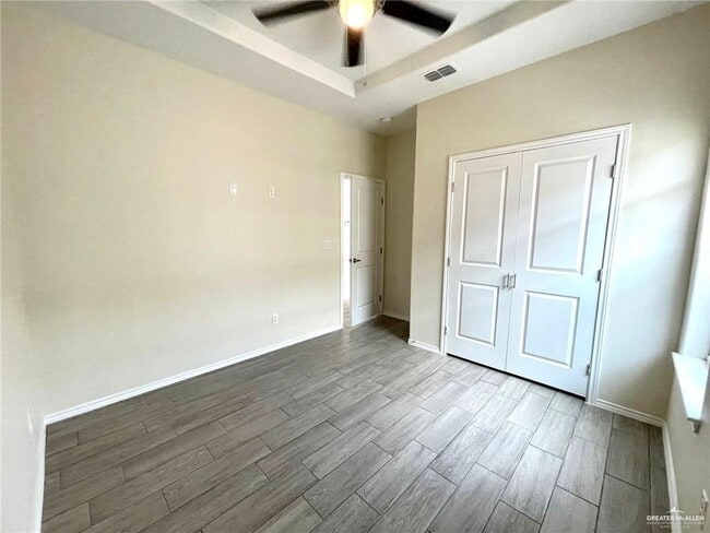 4907 N Hiawatha Dr Unit 3