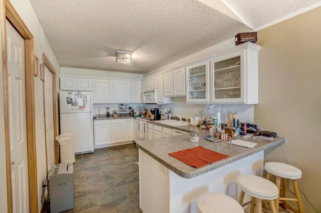 Photo - 137 Bridgewater Trl