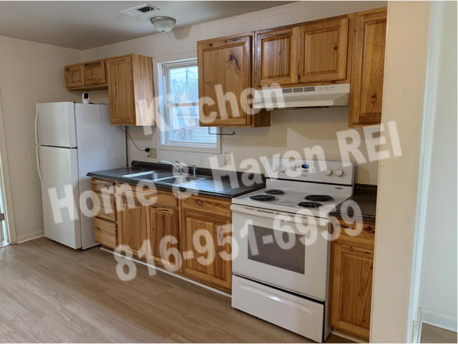 Photo - 830 W Scott St