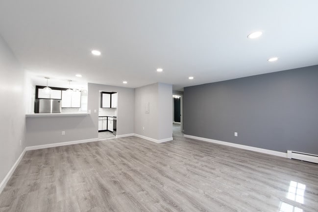 Sunset Rock Apartments