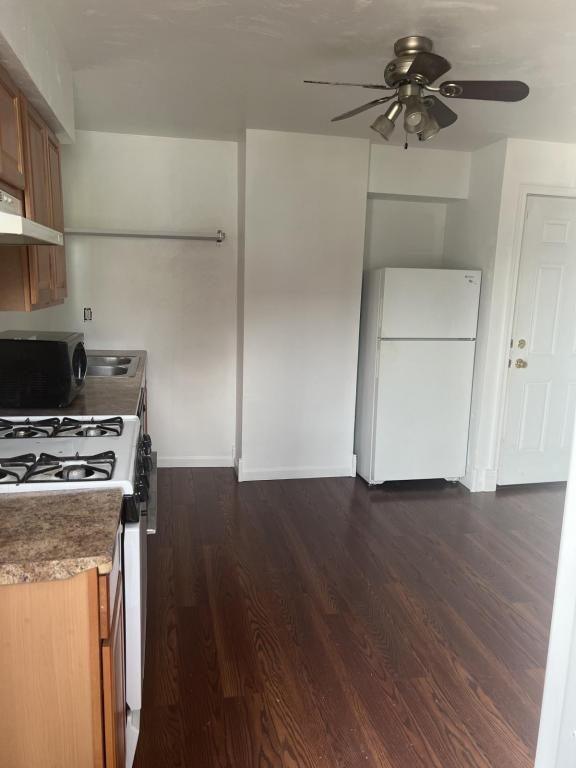 Photo - 3805 Howley St