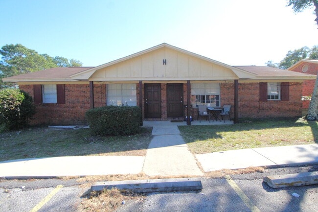 Photo - Updated 2BR/1BA Duplex Off 9 Mile Rd | All Tile Flooring | Pet-Friendly | Immediate Move-In Unit H1
