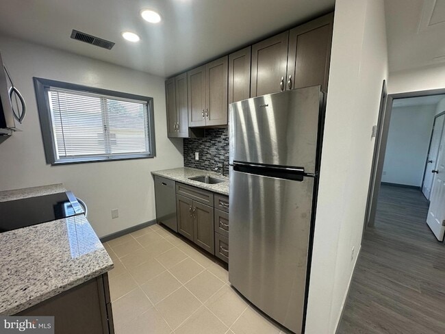 Photo - 10704 Montgomery Rd