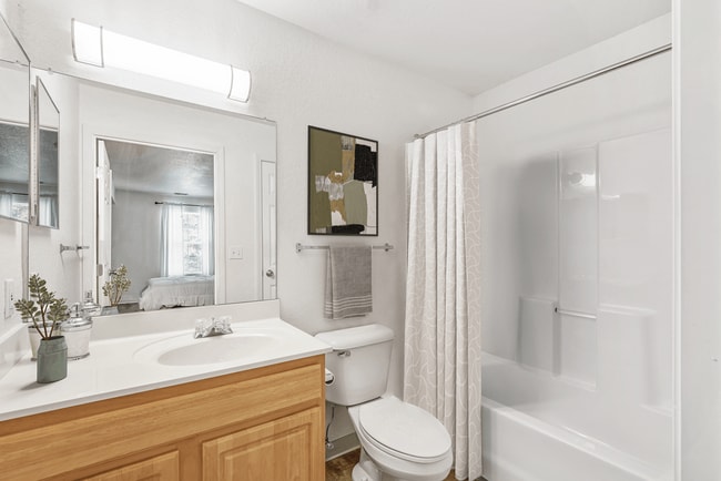 Woodland Lakes Apartments