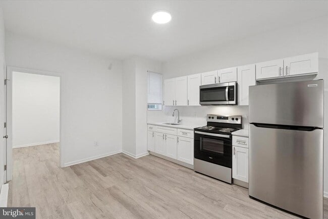 Photo - 1529 N Hollywood St