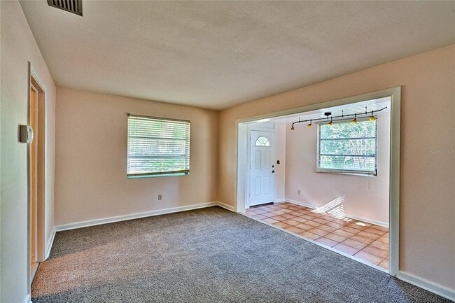 Photo - 725 NW 33rd Ave