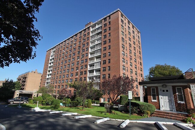 Building Photo - 98-05 67th Ave Rental