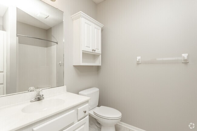 2BR, 2BA - 1,194 SF