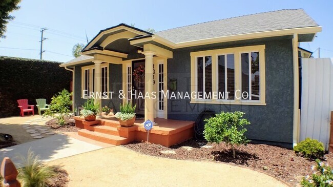 Building Photo - Beautiful California Bungalow Built in 192... Rental