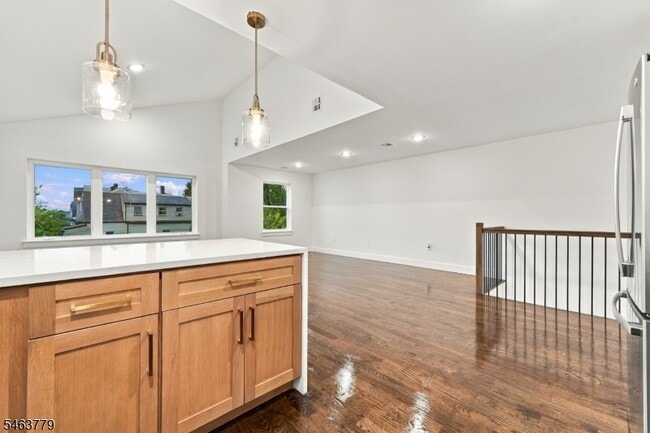 543 13th Ave Unit 1