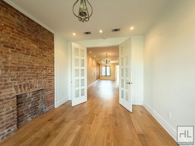 Photo - EASTERN PARKWAY / Remarkable Renovated 4-B... Unit 1