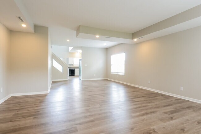 Photo - 8116 Melbourne Ln