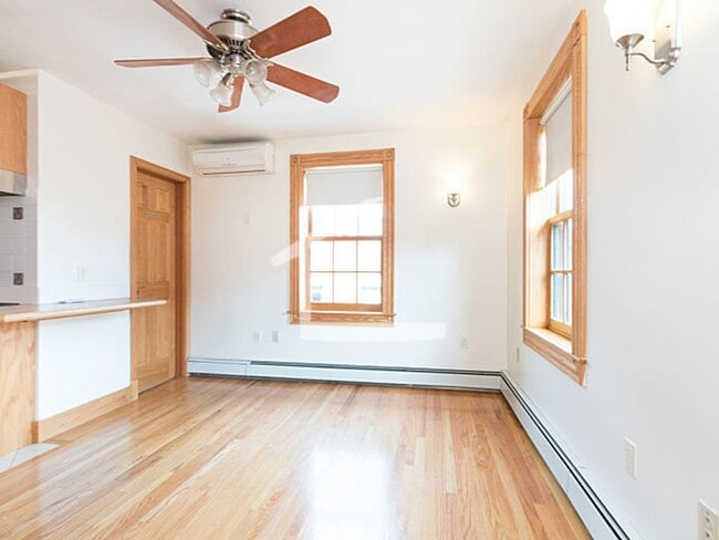 Photo - Nicely updated 1 bed for September!