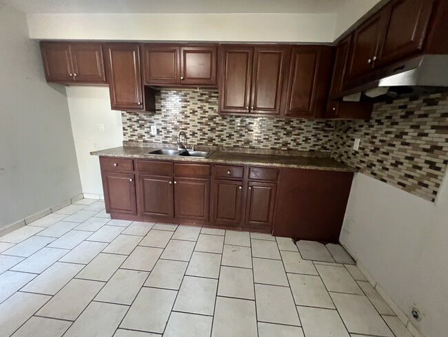 Building Photo - 81 Eagen Dr Unit 37