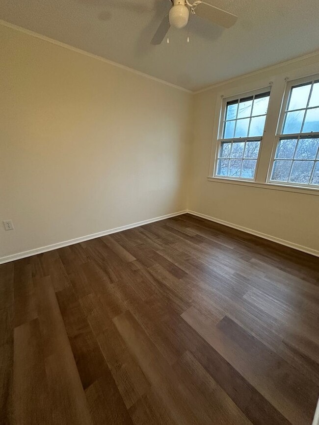 Photo - 28 Riley Manor Cir