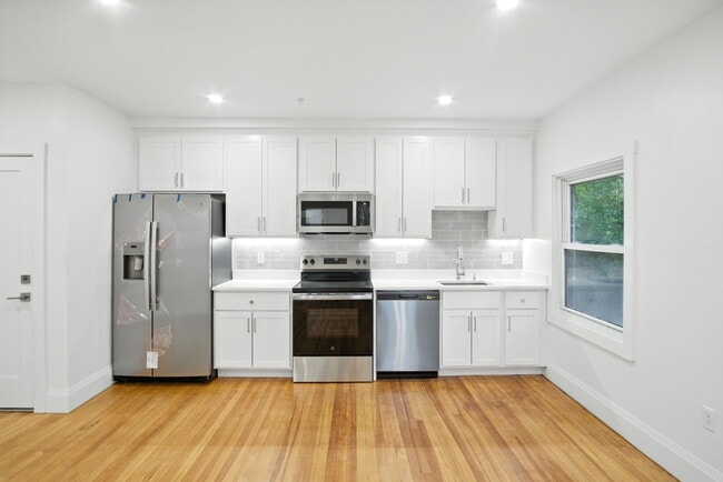 Photo - 21 Regent Cir