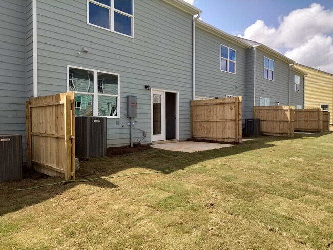 Photo - 306 Penn Sta Wy