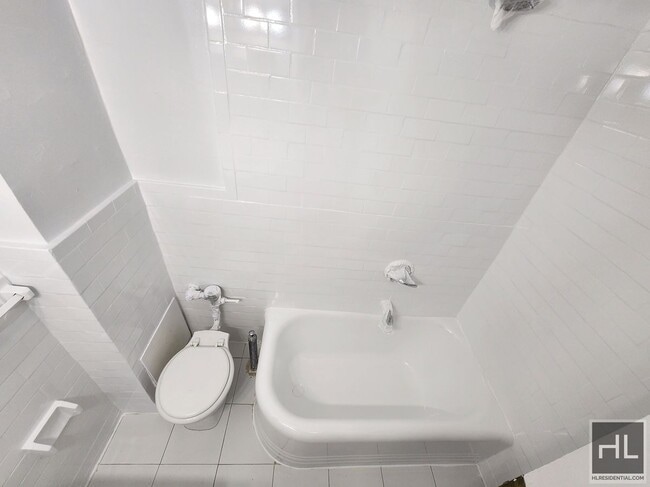 Photo - EAST 58 STREET Unit A3