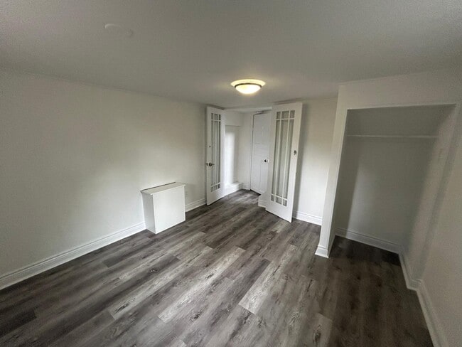 Photo - 581 Paterson St