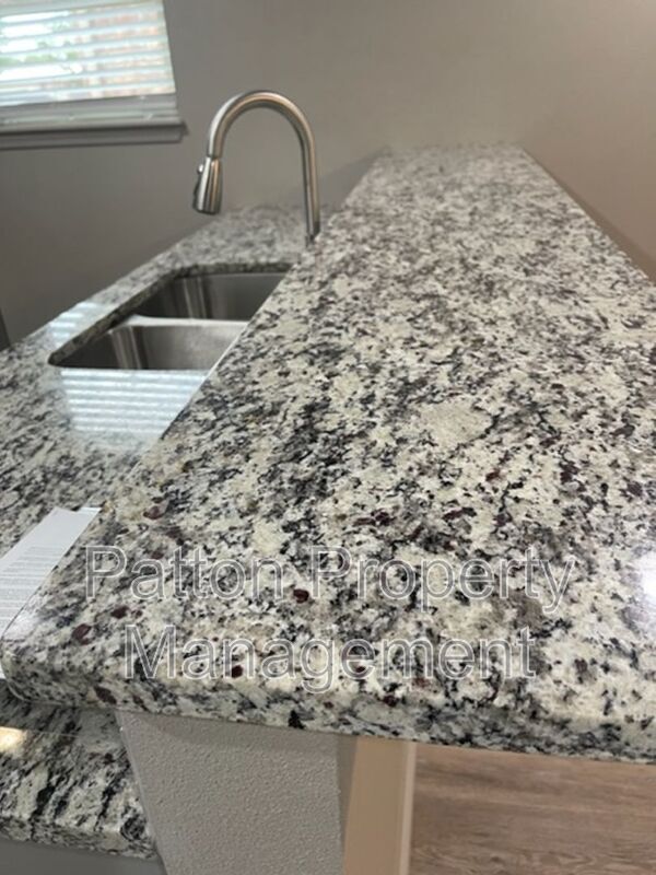 Photo - 510 Roosevelt Ave Unit A