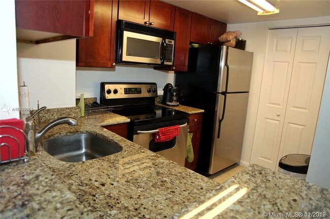 Photo - 770 Claughton Island Dr