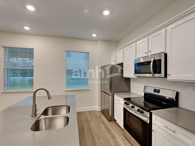 Photo - 1056 Grafton Ridge Dr