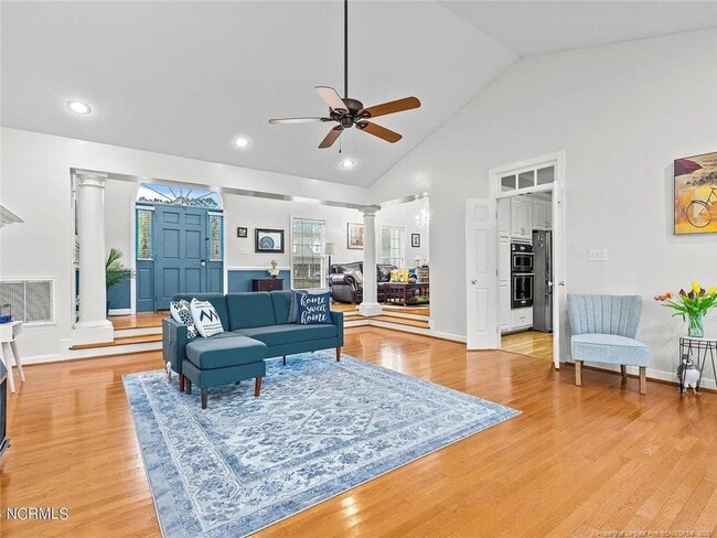 Photo - 1114 4 Wood Dr