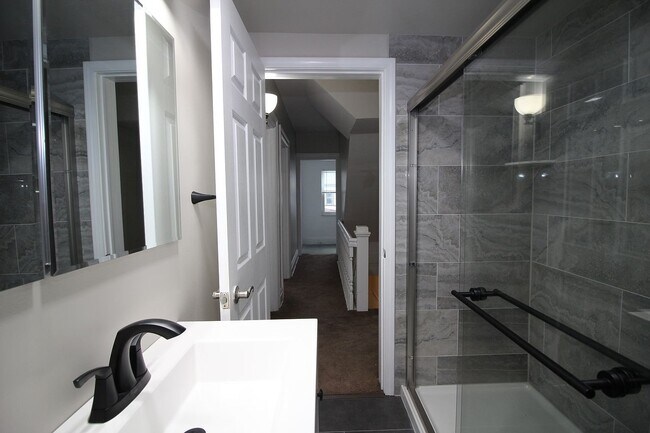 Photo - 249 Dilworth St