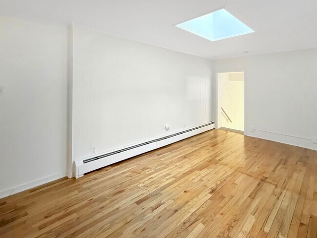 Photo - 527 Washington St Unit 1